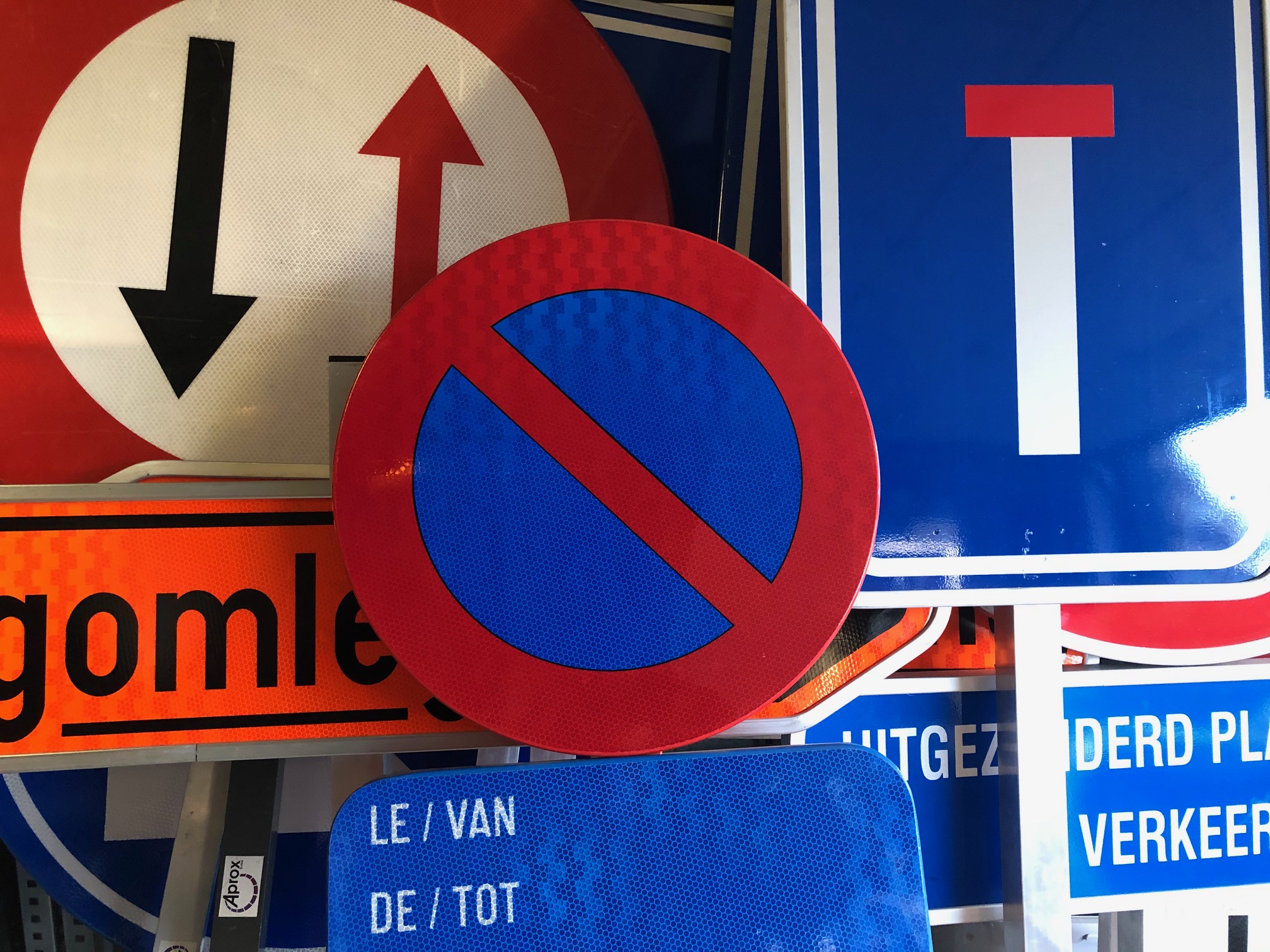 Verhuur van parkeerborden en signalisatie